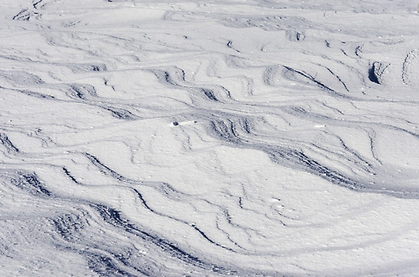 포토 JPG 해외이미지 계절 백그라운드 겨울 패턴 자연 표면 바람 날씨 스키 사람없음 야외 환경 얼음 추위 흰색 신선 폭발 가루 질감 웨이브 부드러움 내추럴 타격 해외202004 해외포토 자연요소 컬러 무늬 모션 겨울스포츠 감각 생태계 파일형식 이미지허브