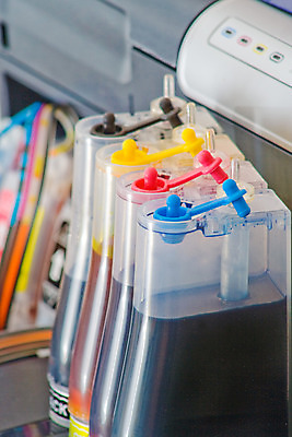 포토 JPG 해외이미지 잉크 사람없음 빨간색 빛 컬러풀 사무실 노란색 검은색 장비 흰색 액체 변화 인쇄 컨테이너 플라스틱 자주색 가득함 오브젝트 탱크 청록색 제트기 고립 교체 로딩 공급 해외202004 해외포토 산업 컬러 컨셉 비즈니스 재질 비행기 파일형식 이미지허브