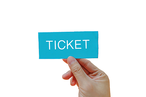 포토 JPG 해외이미지 손 종이 백그라운드 손가락 사람없음 파란색 검은색 흰색 잡기 신용카드 티켓 작음 쿠폰 지역 시트 유지 계산서 고립 해외202004 해외포토 컬러 모션 신체부위 금융 크기 파일형식 이미지허브