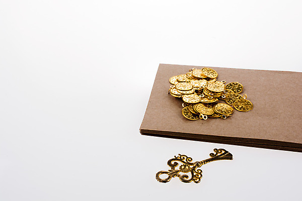 포토 JPG 해외이미지 열쇠 사람없음 상자 황금 보물 해외202004 해외포토 파일형식 이미지허브