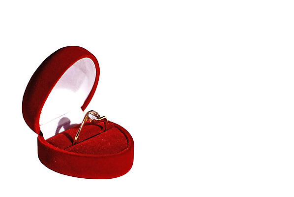 포토 JPG 해외이미지 여자 남자 결혼 백그라운드 컨셉 아이디어 선물 사랑 사람없음 빨간색 파란색 빛 상자 신혼여행 흰색 축하 반지 발표 황금 고급 은색 가죽 보석 심볼 다이아몬드 약혼 고립 해외202004 해외포토 감정 컬러 장신구 사람 이벤트 광석 약속 파일형식 이미지허브