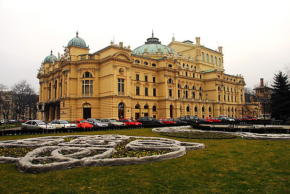포토 JPG 해외이미지 겨울 건축양식 하늘 사람없음 건물 햇빛 폴란드 옛날 크라쿠프 해외202004 해외포토 건축물 계절 건축 유럽 태양 파일형식 이미지허브