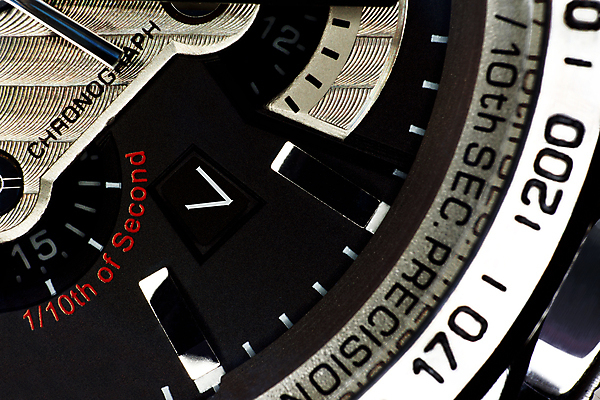 포토 JPG 해외이미지 클리핑패스 시계 컨셉 화살 아이디어 사람없음 장식 한개 숫자 반사 금속 검은색 어둠 장비 흰색 시간 원형 고급 우아함 은색 연도 손목시계 사인 약속 다이얼 타이머 마감 스테인레스 초시계 카운트다운 해외202004 해외포토 도형 문자 1 컬러 장신구 재질 파일형식 이미지허브