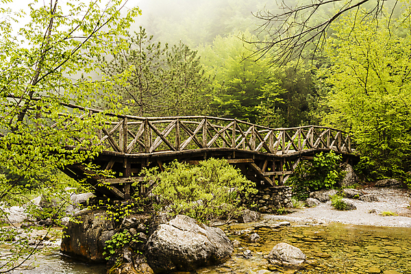 포토 JPG 해외이미지 나무 계절 유럽 여행 자연 휴가 산 풍경 사람없음 야외 목재 물 강 컬러풀 햇빛 여행객 폭포 안개 시골 개울 숲 지중해 그리스 장면 암초 그리스인 내추럴 강렬 해외202004 해외포토 자연요소 서양인 식물 나라 바다 컬러 재료 날씨 사람 태양 생태계 파일형식 이미지허브