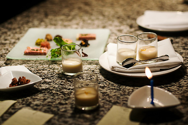 포토 JPG 해외이미지 접시 디자인 안경 음식 조각 다이어트 요리 사람없음 옆모습 초록색 뷰티 식당 식사 저녁식사 중국 샐러드 프랑스 흰색 신선 고급 우아함 맛 작음 강의 해산물 만족 준비 토핑 프랑스어 점심식사 입가심 해외202004 해외포토 문자 식기 잡화 감정 유럽 아시아 뷰포인트 컬러 컨셉 건강 상점 크기 파일형식 이미지허브