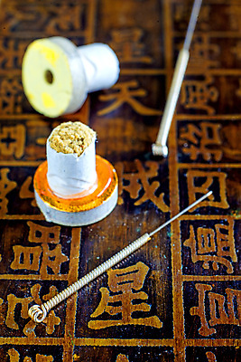 포토 JPG 해외이미지 전통 아시아 백그라운드 자연 건강 동양인 사람없음 치료 세로 세트 상자 약 검은색 중국 골동품 인쇄 편지 심볼 원뿔 돌봄 옛날 치유 해외202004 해외포토 도형 나라 컬러 의학 모션 인종 생태계 파일형식 이미지허브