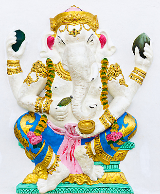 포토 JPG 해외이미지 동물 종교 목걸이 태국 왕관 코끼리 미술 사람없음 컬러풀 조각상 노란색 머리 믿음 흰색 치아 자주색 인도인 시작 상아 천국 기어 강렬 귀족 힌두교 아바타 많음 해외202004 해외포토 외국인 감정 아시아 컬러 컨셉 장신구 포유류 문화예술 동양인 신체부위 조형물 소화기관 파일형식 이미지허브