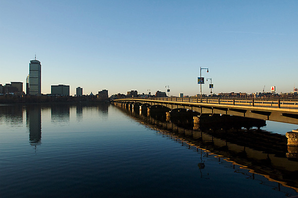 포토 JPG 해외이미지 외관 자연 하늘 풍경 사람없음 야외 물 파란색 도시풍경 환경 미국 새벽 도시 땅 생태계 스카이라인 생태학 직진 해외202004 해외포토 자연요소 교육 컬러 북아메리카 파일형식 이미지허브