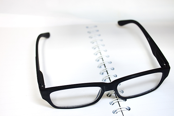 포토 JPG 해외이미지 학생 라이프스타일 안경 백그라운드 학교 프레임 뿔 이야기 사람없음 책 가로 스터디 검은색 시험 도서관 읽기 분석 오브젝트 대학교 문학 비전 페이지 습관 멍청이 전설 지능 해외202004 해외포토 잡화 교육 컬러 컨셉 모션 생활 학습 파일형식 이미지허브