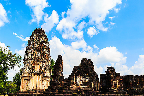 포토 JPG 해외이미지 구름 전통 아시아 종교 문화 여행 불교 건축양식 태국 하늘 미술 인종 풍경 사람없음 야외 건물 파란색 평화 침묵 바위 기도 역사 재산 수도원 숭배 신앙심 옛날 웅장함 충실 파멸 해외202004 해외포토 자연요소 건축물 건축 나라 컬러 컨셉 문화예술 사람 금융 소리 돌_바위 파일형식 소멸 이미지허브