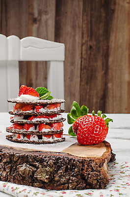 포토 JPG 해외이미지 열매 음식 백그라운드 2 딸기 디저트 따뜻함 사람없음 과자 초콜릿 어둠 빵집 우유 튀김 흰색 신선 고명 황금 달콤 맛 아침식사 굽기 민트 크림 정사각형 벨기에 토핑 시럽 칼로리 흙더미 와플 점심식사 고립 페스츄리 해외202004 해외포토 도형 식물 빵 컬러 컨셉 과일 유제품 상점 식사 흙 구이 허브 서유럽 파일형식 더미 이미지허브