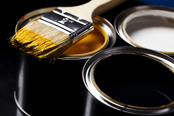 포토 JPG 해외이미지 검은배경 미술 근접촬영 사람없음 페인트 페인트통 페인트붓 해외202004 해외포토 뷰포인트 백그라운드 문화예술 통 검은색 붓 파일형식 이미지허브