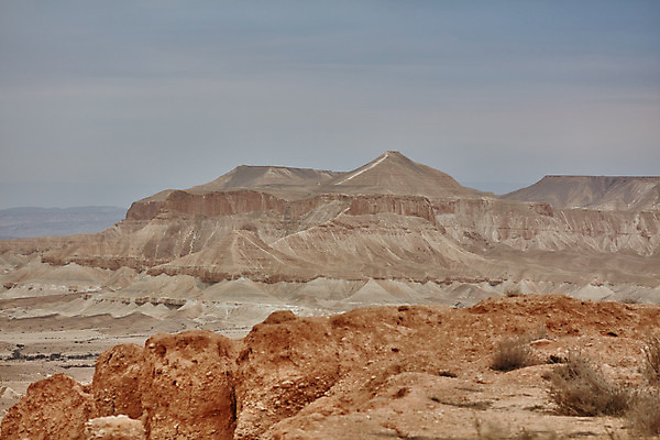 포토 JPG 해외이미지 공원 지구 모래 여행 오렌지 자연 하늘 산 풍경 사람없음 빨간색 컬러풀 사막 바위 분화구 동쪽 이스라엘 전국 해외202004 해외포토 공공시설 컬러 과일 돌_바위 방향 생태계 화산 서아시아 파일형식 이미지허브