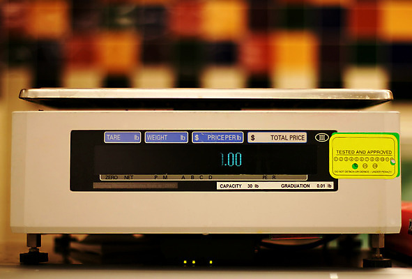 포토 JPG 해외이미지 잡화 음식 사람없음 쇼핑 기계 기구 시장 몸무게 측정 눈금 슈퍼마켓 해외202004 해외포토 상점 파일형식 이미지허브