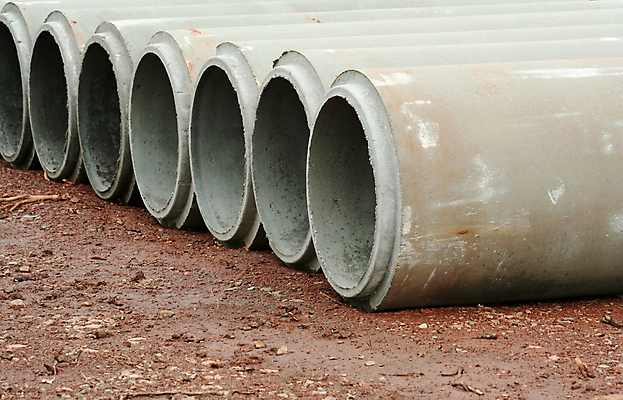 포토 JPG 해외이미지 산업 사람없음 장비 시멘트 콘크리트 파이프라인 폐수 해외202004 해외포토 환경오염 파이프_관 파일형식 이미지허브