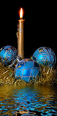 포토 JPG 해외이미지 배너 파도 백그라운드 크리스마스 공 유리 새해 사람없음 세로 물 반사 검은색 고립 잔물결 카피스페이스 해외202004 해외포토 자연요소 기념일 물결 바다 컬러 재질 공백 파일형식 이미지허브