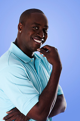 포토 JPG 해외이미지 손 남자 행복 얼굴 셔츠 비즈니스 사업가 성공 한명 파란색 갈색 머리 검은색 팔 고립 진실 해외202004 해외포토 직업 1 감정 컬러 컨셉 상의 사람 신체부위 파일형식 이미지허브