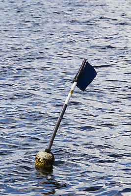 포토 JPG 해외이미지 바다 비즈니스 자연 낚시 덴마크 풍경 사람없음 물 파란색 컬러풀 태양 장비 추위 깃발 사인 부표 발견 해외202004 해외포토 자연요소 컬러 레저 북유럽 생태계 파일형식 이미지허브