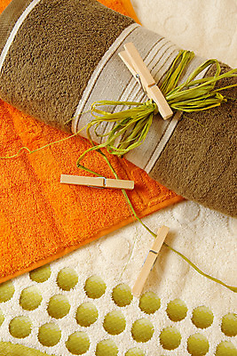 포토 JPG 해외이미지 오렌지 주택 건조 건강 3 사람없음 장식 파란색 세트 수건 컬러풀 갈색 쌓기 스파 목욕 방 욕실 직물 면 사발 고급 코드 소중 오브젝트 체육관 질감 매듭 롤 부드러움 테라피 바디케어 샤워실 위생관리 접기 스타일 해외202004 해외포토 컬러 컨셉 과일 모션 관리 건물 위생용품 뷰티 청결 감각 사기그릇 샤워시설 파일형식 이미지허브