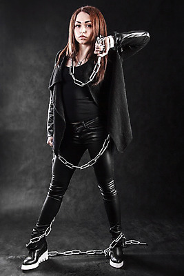 포토 JPG 해외이미지 백인 모델 옷 여자 남자 유럽 백그라운드 신체 바람 한명 사람 빨간색 숫자 갈색 금속 검은색 어둠 힘 재킷 고통 회색 흰색 몸무게 가죽 가득함 문제 무거움 길이 암살자 완벽 철강 해외202004 해외포토 자연요소 서양인 문자 1 감정 나라 컬러 컨셉 재질 날씨 외투 무게 파일형식 이미지허브