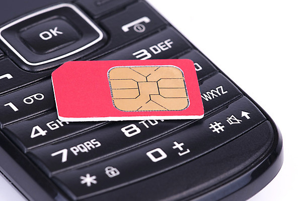 포토 JPG 해외이미지 인터넷 통신 열쇠 모바일 무선통신 사람없음 빨간색 스마트폰 키보드 네트워크 신용카드 무선전화기 전화기 서비스 신호 와이파이 부름 통화 고립 접수 해외202004 해외포토 컬러 모션 금융 핸드폰 스마트기기 무선인터넷 파일형식 이미지허브