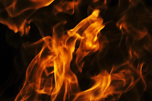 포토 JPG 해외이미지 백그라운드 모션 자연 따뜻함 사람없음 빨간색 빛 노란색 검은색 에너지 뜨거움 더위 야간 위험 장작 모닥불 묘사 벽난로 화재 숯 연소 광 엘리먼트 점화 지옥 화상 해외202004 해외포토 자연요소 컬러 컨셉 불 날씨 상처 사건 생태계 파일형식 이미지허브