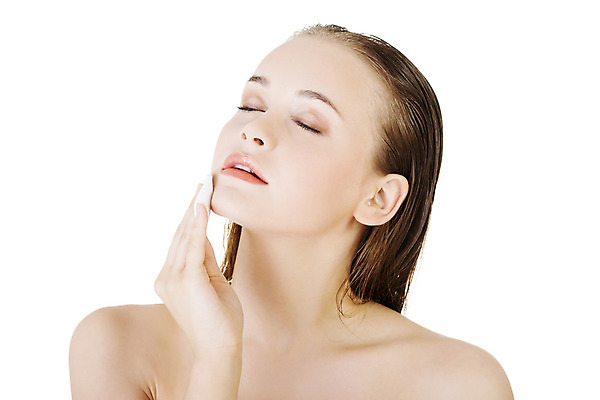 포토 JPG 해외이미지 백인 손 여자 행복 얼굴 건강 한명 사람 성인 치료 머리 스파 화장품 터치 흰색 신선 면 피부 순수 피부관리 로션 내추럴 패드 고립 돌봄 완벽 위생관리 해외202004 해외포토 서양인 1 감정 컬러 컨셉 의학 모션 관리 신체부위 뷰티 파일형식 이미지허브