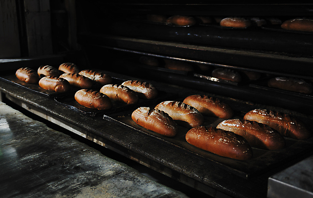 포토 JPG 해외이미지 빵 공장 실내 사람없음 어둠 해외202004 해외포토 음식 공업 내부 파일형식 이미지허브