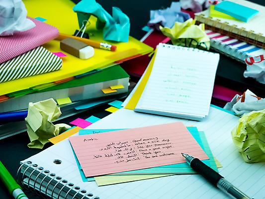 포토 JPG 해외이미지 학생 영어 교육 문화 텍스트 통신 교실 학교 수업 사람없음 책 단어 스터디 세계 글로벌 연필 펜 쪽지 공책 시험 퀴즈 가르침 강의 사전 소셜 아랍어 번역 해외202004 해외포토 문자 문구용품 학용품 학습 필기구 파일형식 이미지허브