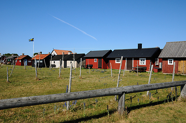 포토 JPG 해외이미지 주택 스웨덴 사람없음 건물 목재 파란색 마을 시골 그림 옛날 해외202004 해외포토 나무 건축물 컬러 재료 북유럽 파일형식 이미지허브