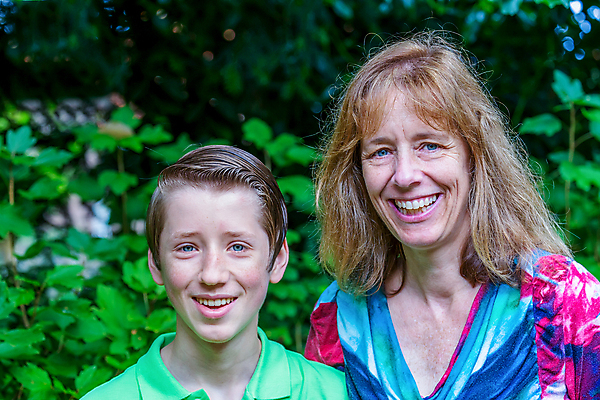 포토 JPG 해외이미지 백인 라이프스타일 응시 여자 행복 아들 어린이 백그라운드 잎 2 가족 자연 엄마 함께함 사랑 웃음 사람 소년 야외 두명 10대 초록색 부모 기쁨 닫기 내추럴 돌봄 해외202004 해외포토 서양인 식물 시선 남자 감정 컬러 컨셉 관계 모션 청소년 표정 생활 생태계 파일형식 이미지허브