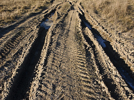 포토 JPG 해외이미지 계절 도로 길 지구 여행 백그라운드 겨울 교통시설 자연 사람없음 야외 햇빛 농장 갈색 환경 냉동 얼음 흙 추위 시골 땅 당구 바퀴자국 질감 서리 웅덩이 먼지 점토 북쪽 땅바닥 루트 선로 자취 해외202004 해외포토 자연요소 컬러 교통 농업 자국 바닥 태양 구기 방향 시설 생태계 파일형식 이미지허브