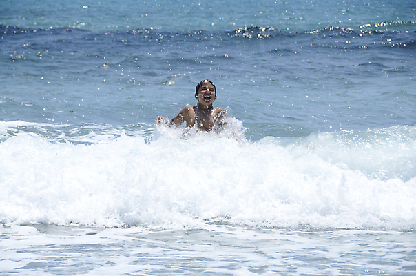 포토 JPG 해외이미지 백인 남자 행복 얼굴 어린이 스포츠 파도 바다 여행 포즈 장난 자연 휴가 한명 사람 소년 야외 10대 물 여름 파란색 햇빛 태양 수중 수영 기쁨 스노클링 떨어짐 서퍼 소금물 해외202004 해외포토 자연요소 서양인 1 계절 감정 컬러 컨셉 청소년 운동선수 신체부위 수상스포츠 생태계 파일형식 이미지허브