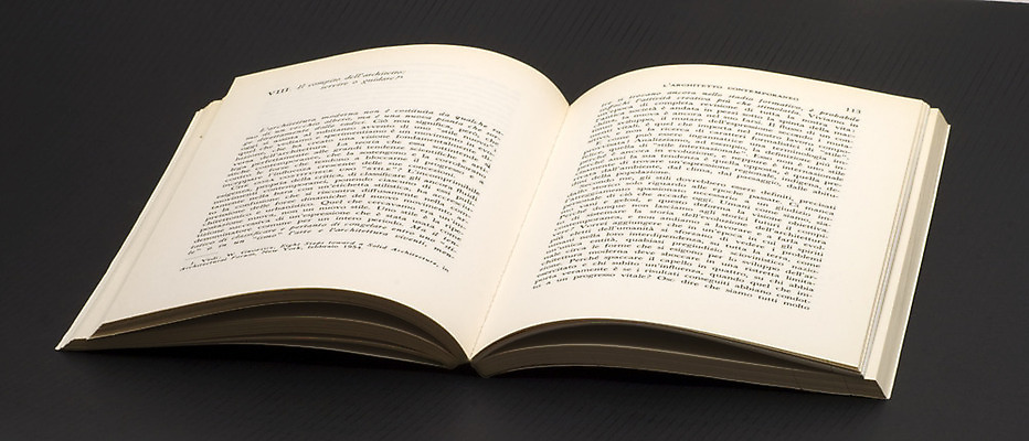 포토 JPG 해외이미지 과학 텍스트 학교 사람없음 책 빨간색 교회 교사 성경 덮개 오픈 가르침 도서관 편지 입장 읽기 페이지 사전 서점 고립 백과사전 복음 해외202004 해외포토 직업 교육 컬러 종교용품 모션 상점 뚜껑 파일형식 이미지허브