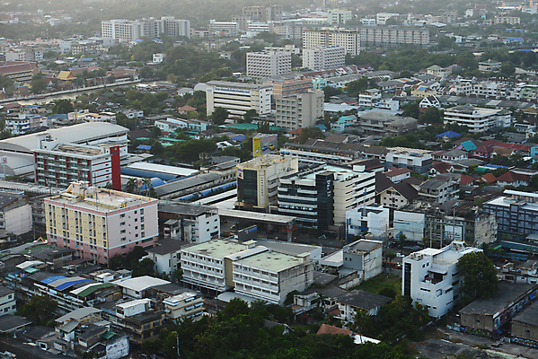 포토 JPG 해외이미지 아시아 도로 태국 지붕 주택 안테나 사람없음 건물 햇빛 저녁 방콕 지역 생존 해외202004 해외포토 건축물 나라 길 통신 교통시설 태양 야간 파일형식 이미지허브
