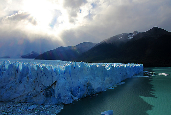 포토 JPG 해외이미지 공원 호수 벽 조각 여행 자연 하늘 추상 파노라마 풍경 사람없음 야외 물 파란색 글로벌 냉동 얼음 미국 추위 흰색 투명 크리스탈 빙하 서리 빙산 고드름 남쪽 아르헨티나 로스앤젤레스 전국 해외202004 해외포토 자연요소 공공시설 컬러 북아메리카 무늬 촬영기법 남아메리카 광석 방향 생태계 파일형식 이미지허브