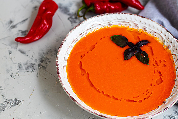 포토 JPG 해외이미지 접시 음식 다이어트 토마토 채소 오렌지 호박 건강 사람없음 빨간색 숟가락 식사 저녁식사 흰색 신선 사발 수프 크림 점심식사 채식주의자 해외202004 해외포토 식기 컬러 과일 수저 사기그릇 채식 파일형식 이미지허브