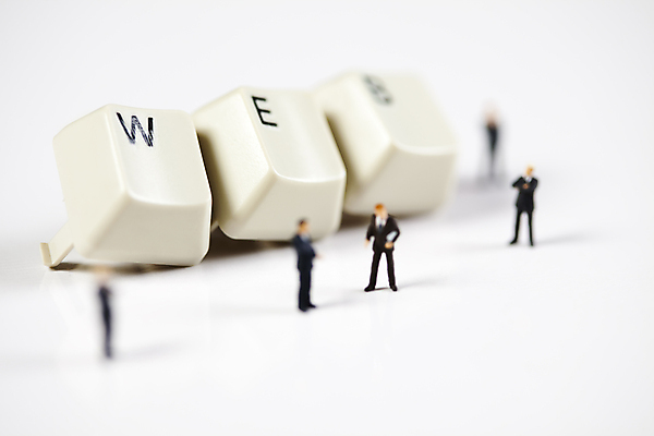 포토 JPG 해외이미지 실내 사람없음 아웃포커스 금융 웹 키보드 비즈니스맨 소프트포커스 흰배경 금융비즈니스 인물미니어처 해외202004 해외포토 남자 백그라운드 인터넷 비즈니스 촬영기법 내부 경제 미니어처 흰색 직장인 파일형식 이미지허브