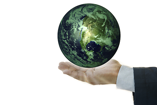 포토 JPG 해외이미지 손 교육 지구 바다 지도 비즈니스 손가락 표면 안전 사람없음 물 스터디 세계 글로벌 지구본 우주 검은색 교사 행성 성장 흰색 잡기 가르침 분위기 대륙 보안 팔 대서양 경도 고립 돌리기 위도 인구 지리 핵심 제의 해외202004 해외포토 자연요소 직업 컬러 컨셉 모션 신체부위 학습 파일형식 이미지허브