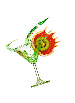 포토 JPG 해외이미지 음료 과일 자연 유리 디저트 귤 건강 키위 사람없음 빨간색 물 빛 점프 주스 거품 에너지 신선 칵테일 액체 맛 떨어짐 상쾌 바이탈 이국적 스플래쉬 해외202004 해외포토 자연요소 감정 음식 컬러 컨셉 모션 재질 주류 생태계 파일형식 이미지허브