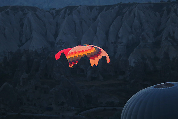 포토 JPG 해외이미지 카파도키아 풍경 사람없음 야외 열기구 야간 해외202004 해외포토 자연요소 항공교통 파일형식 튀르키예 이미지허브