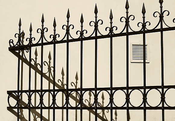 포토 JPG 해외이미지 디자인 외관 벽 패턴 건축양식 추상 그림자 사람없음 야외 장식 울타리 금속 수확 소용돌이 보호 철 묘사 부식 질감 보안 그런지 세피아 옛날 철강 스타일 해외202004 해외포토 건축 컨셉 무늬 농업 재질 촬영기법 안전 담장 회오리 파일형식 이미지허브