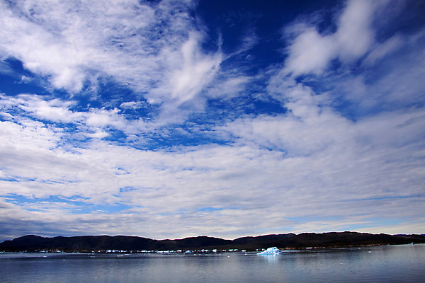 포토 JPG 해외이미지 구름 호수 파도 바다 섬 과학 여행 겨울 자연 하늘 풍경 사람없음 물 여름 파란색 빛 컬러풀 글로벌 반사 여행객 우주 일출 얼음 일몰 추위 흰색 오픈 크루즈 시원함 크리스탈 북극 서리 빙산 북쪽 그린란드 북극해 옛날 해외202004 해외포토 자연요소 계절 컬러 배_교통 덴마크 사람 노을 광석 극지방 방향 생태계 파일형식 이미지허브