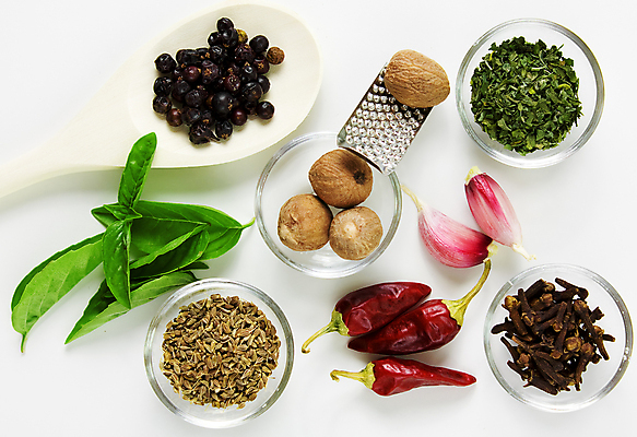 포토 JPG 해외이미지 음식 잎 재료 자연 고추 건조 종류 요리 씨앗 사람없음 빨간색 초록색 주방 흰색 양념 맛 인도인 허브 향신료 유기농 질감 매움 향 후추 통조림 바질 로즈메리 내추럴 백리향 오레가노 많음 해외202004 해외포토 외국인 식물 웰빙 컬러 컨셉 채소 동양인 생태계 향미료 파일형식 이미지허브