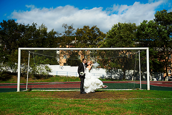 포토 JPG 해외이미지 커플 드레스 여자 남자 행복 스포츠 결혼 2 밭 가족 놀이 사랑 두명 초록색 축구 우정 해외202004 해외포토 옷 감정 컬러 농업 관계 사람 이벤트 친구 구기 파일형식 이미지허브