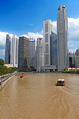 포토 JPG 해외이미지 아시아 여행 비즈니스 건축양식 교통시설 부동산 동양인 사람없음 건물 물 금융 경제 강 도시풍경 사무실 여행객 고층빌딩 도시 만 보트 센터 재산 도심 강가 크루즈 땅 상업 지역 타운 스카이라인 싱가폴 개발 진짜 착륙 해외202004 해외포토 자연요소 건축물 건축 나라 교통 배_교통 사람 인종 풍경 빌딩 시설 파일형식 이미지허브