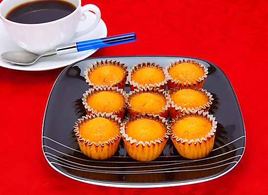 포토 JPG 해외이미지 접시 음식 조각 재료 부분 디저트 건강 요리 사람없음 갈색 케이크 주방 초콜릿 식사 저녁식사 빵집 축하 달콤 맛 상품 유혹 굽기 먹기 기아 질감 밀가루 칼로리 중독 덩어리 점심식사 탄수화물 솔깃 해외202004 해외포토 식기 컬러 컨셉 모션 상점 가루 구이 사회이슈 파일형식 이미지허브