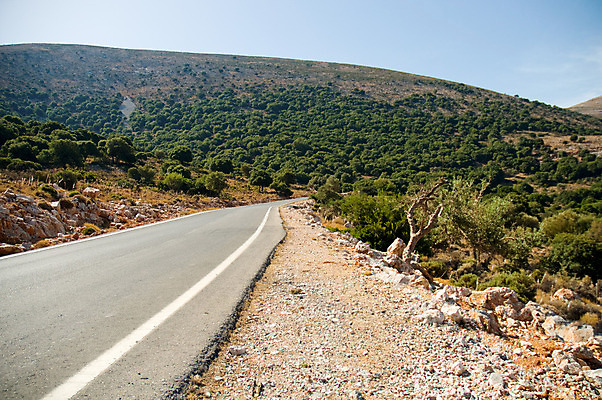 포토 JPG 해외이미지 구름 계절 자연 하늘 날씨 산 파노라마 풍경 사람없음 야외 환경 계곡 봄 바위 시골 그리스 장면 그리스인 내추럴 산악지대 웅장함 절정 해외202004 해외포토 자연요소 서양인 유럽 촬영기법 돌_바위 생태계 파일형식 이미지허브