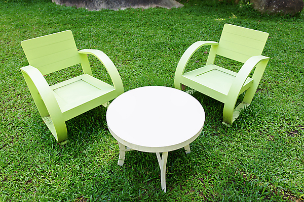 포토 JPG 해외이미지 나무 공원 의자 탁자 휴식 바닥 앉기 사람없음 장식 초록색 세트 정원 흰색 신선 원형 작음 안락의자 리빙 해외202004 해외포토 도형 식물 공공시설 컬러 가구 컨셉 모션 크기 파일형식 이미지허브