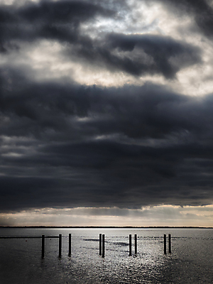 포토 JPG 해외이미지 파도 바다 겨울 하늘 바람 휴가 덴마크 사람 사람없음 물 산책로 추위 소금 북쪽 대서양 단절 서쪽 스칸디나비아 해외202004 해외포토 자연요소 계절 길 날씨 북유럽 방향 파일형식 이미지허브